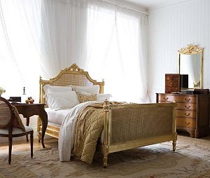 And So To Bedâ€™s Classical Beauty â€“ Juliet in Gold  