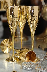 Culinary Concepts â€“ Opulent Midas Touch Tableware