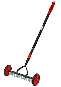  Realise A Great Lawn With DarlacÃ¢â¬â¢s Scarifier  