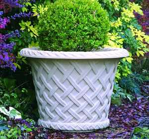 The Large Elizabethan Jardinere from Haddonstone