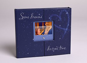 Hallmarkâ€™s Limited Edition Video Card For Valentineâ€™s Day 