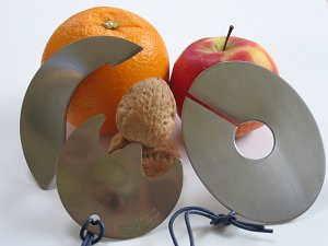 Monoâ€™s Fruit And Nut Tools For Christmas 